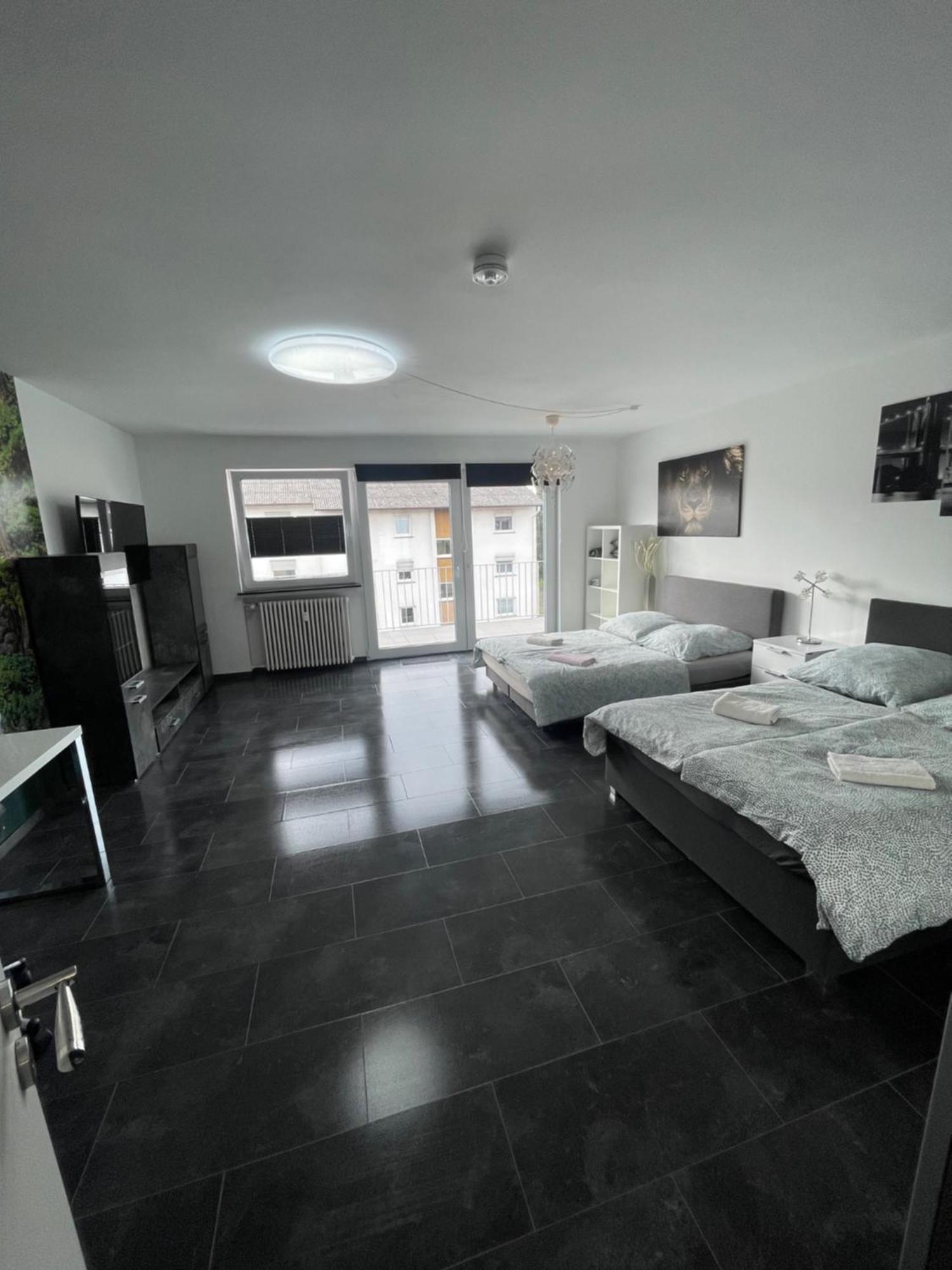 Exklusive Moderne Wohnung Giessen Stadtnaehe Mit Balkon Annerod Exterior foto
